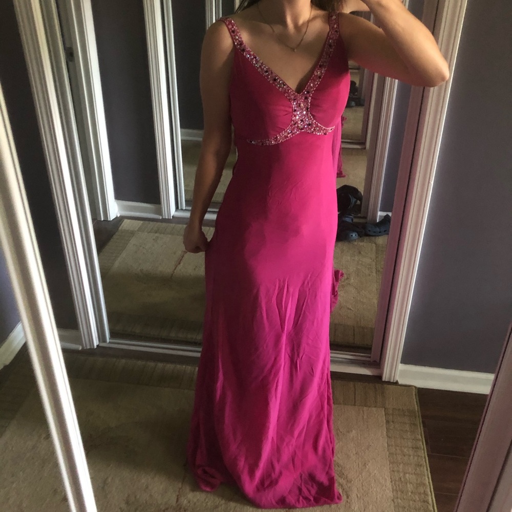beautiful fuchsia prom/formal dress